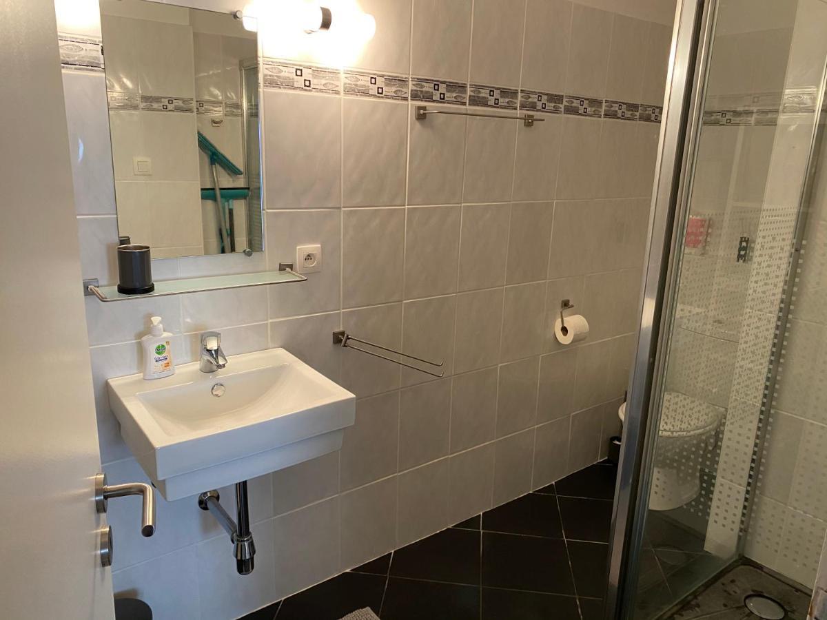 Studio Direct Aan Het Hoofdstrand Van Oostende - Naast Casino Apartment Bagian luar foto